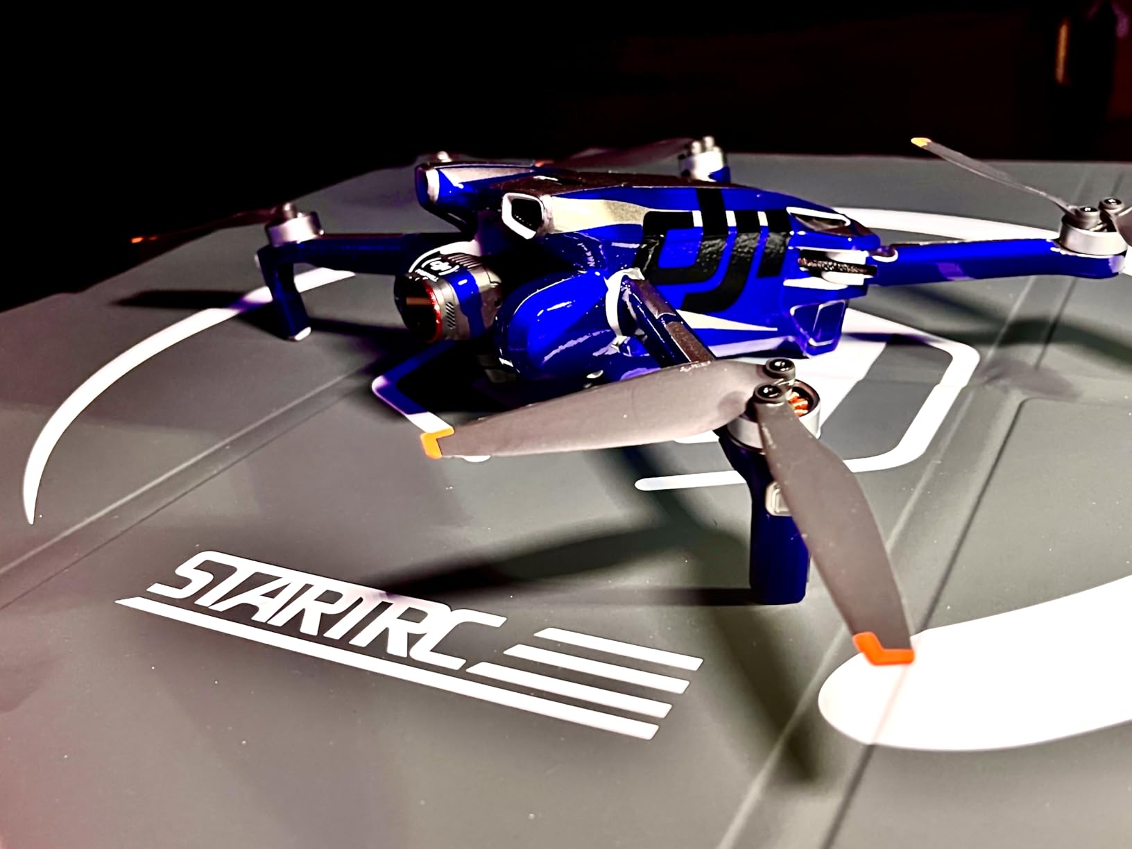 STARTRC PHOTO Drone Landing Pad Foldable 2x3 Fast-Fold, (22in/55cm) Double-Sided Waterproof Launch Pad, Weighted Helipad for DJI Mini 4 Pro/Mini 4k/Neo/Mini 3/5pro/Mini 2 se/Avata 2/Flip Drone Accessories, Blue-Gray customer photo 1