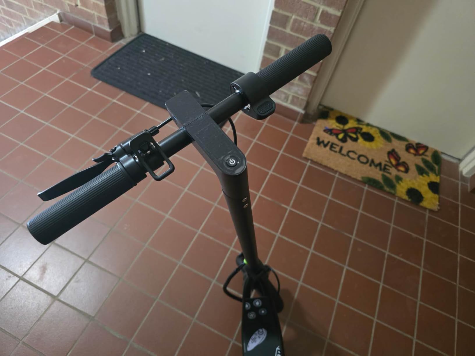 Electric Scooter for Adults, Teens & Big Kids, 350W-500W Motor, 10Mph-21 MPH & 10-28 Miles Max Range, 6.5 to 10 inch Tires, Portable Lightweight E-Scooter customer photo 2