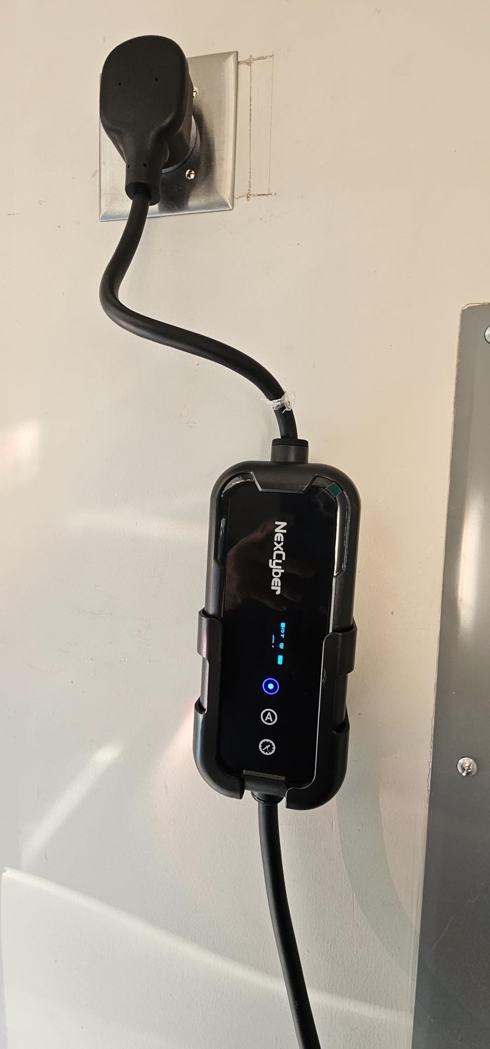 Level 2 EV Charger 32Amp with WiFi APP/Plug-Play, 240V NEMA 14-50P Plug, 25FT Cable with ETL Certified, Portable Electric Vehicle Charging Stations EVSE J1772 Connector (32) customer photo 2