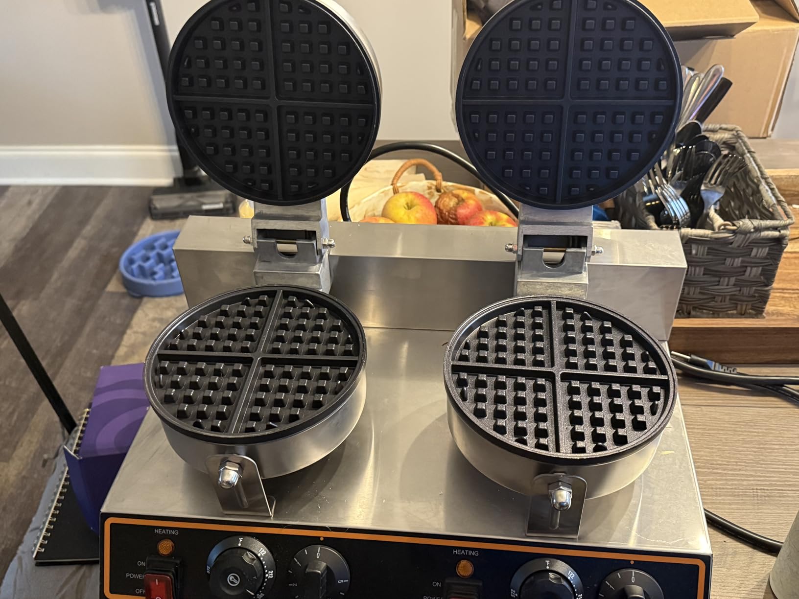 FOHERE 2400W Waffle Maker, Double-Head Waffle Machine, Non-Stick Stainless Steel Waffle Iron with Temp & Time Control, for Restaurants & Cafe customer photo 1