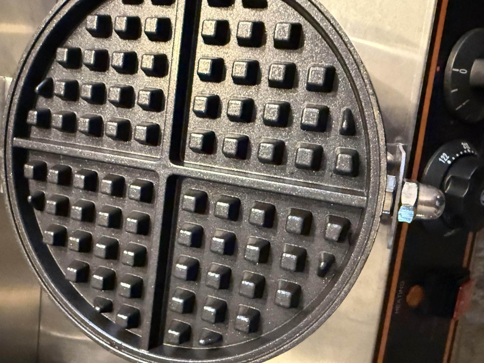 FOHERE 2400W Waffle Maker, Double-Head Waffle Machine, Non-Stick Stainless Steel Waffle Iron with Temp & Time Control, for Restaurants & Cafe customer photo 2