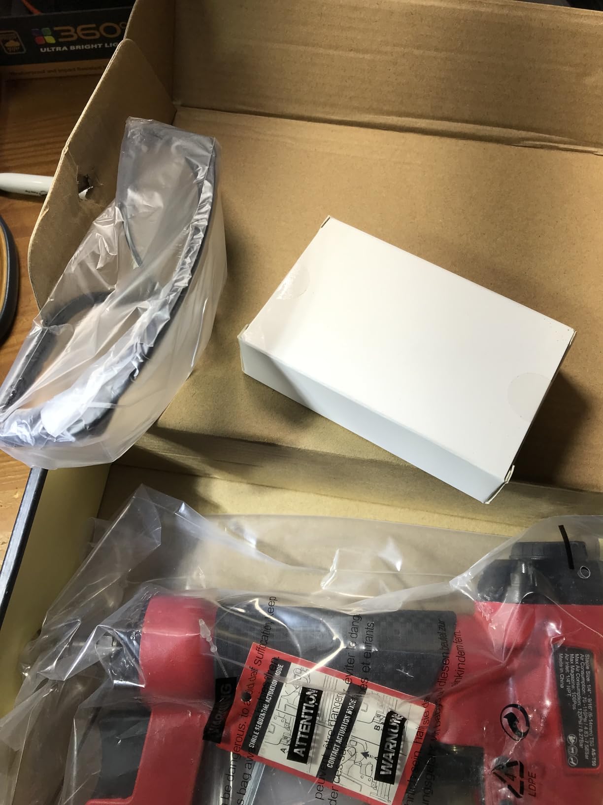 POPULO Pneumatic Staple Gun, Air Staple Gun with 3000 Staples and Safety Glasses, T50 Stapler for Upholstery, Woodworking, DIY, or Material Repair (Air Compressor Not Included) customer photo 2