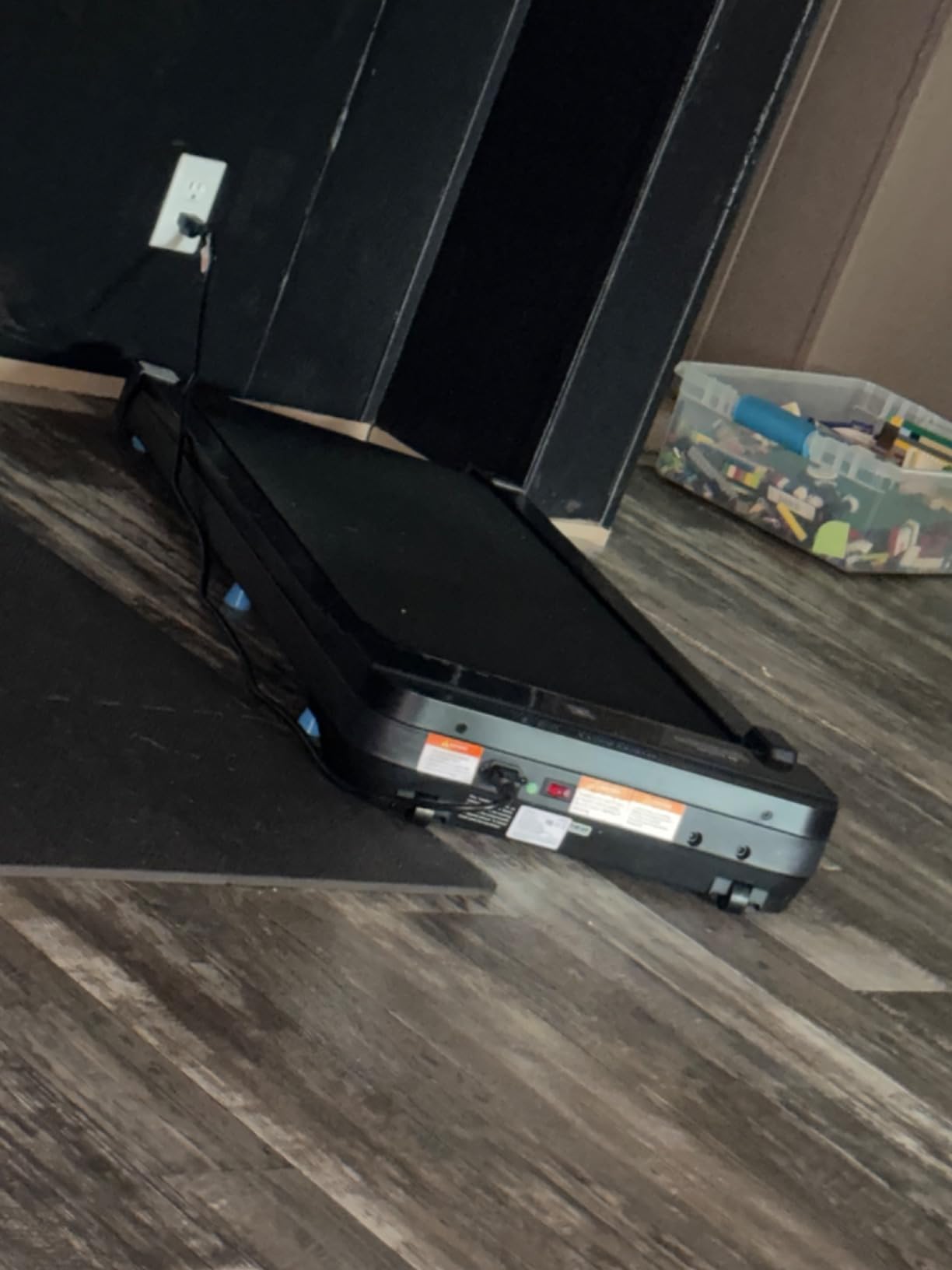MERACH NovaWalk W50 TrekPad, 12% Auto Incline Walking Pad Treadmill customer photo 1