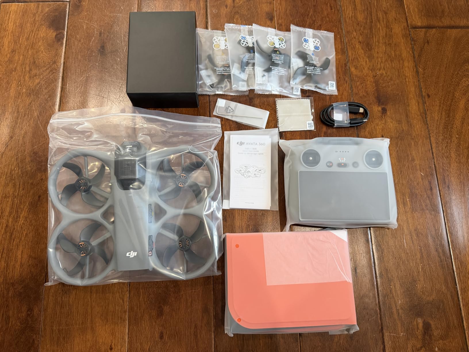 DJI Avata 360 Fly More Combo (RC 2), 8K 360° Camera Drone customer photo 1