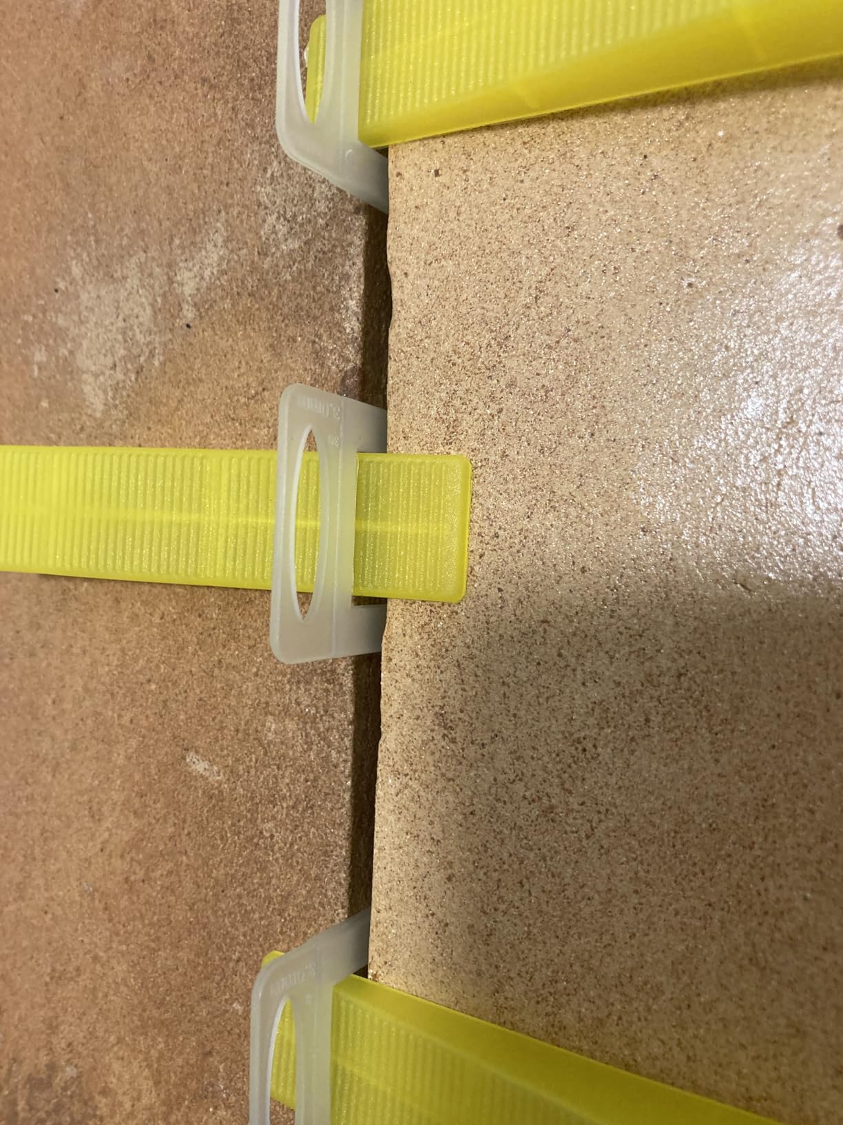 Tile Leveling Kit, Plier, 300 Clips & 100 Wedges, 1/8
