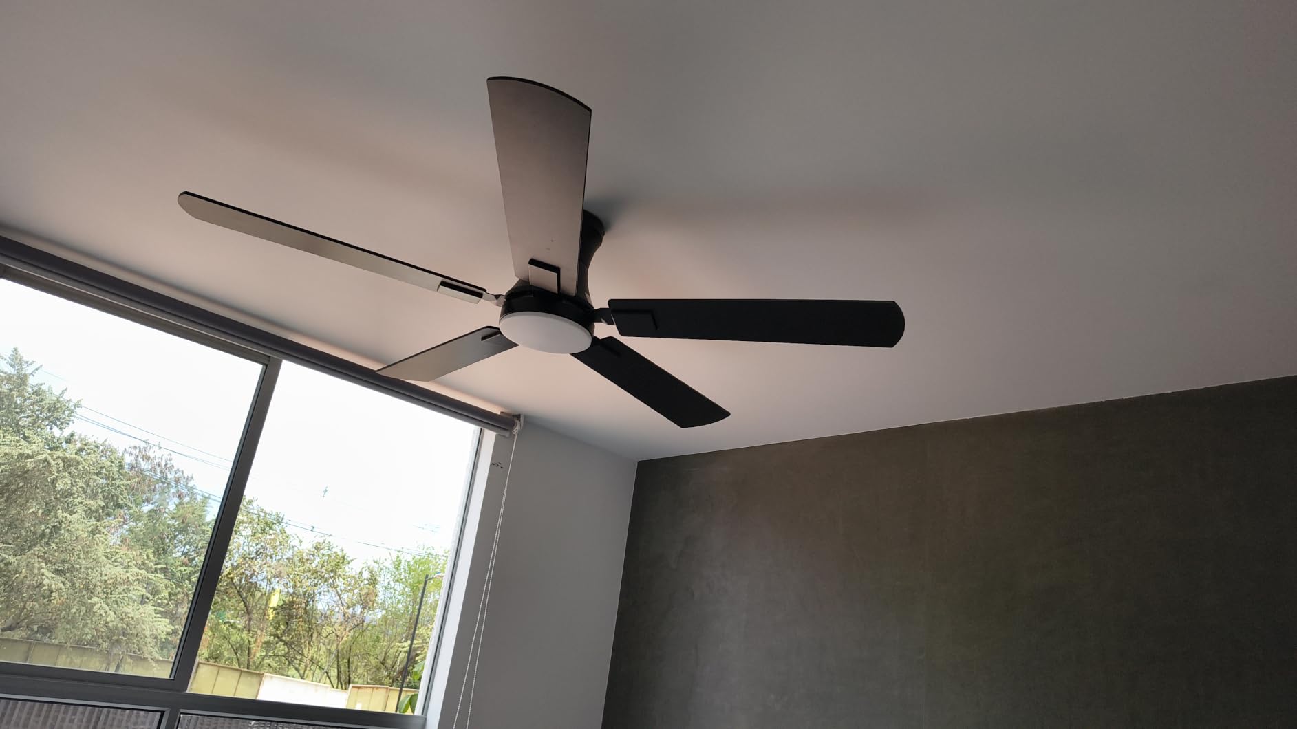 Fanbulous 52 inch Ceiling Fan with Light, Low Profile, App & Remote Control | Flush Mount, Stepless Dimming LED Light, Quiet Reversible DC Motor, Memory Function, Living Room, Bedroom, Patio, Black customer photo 2