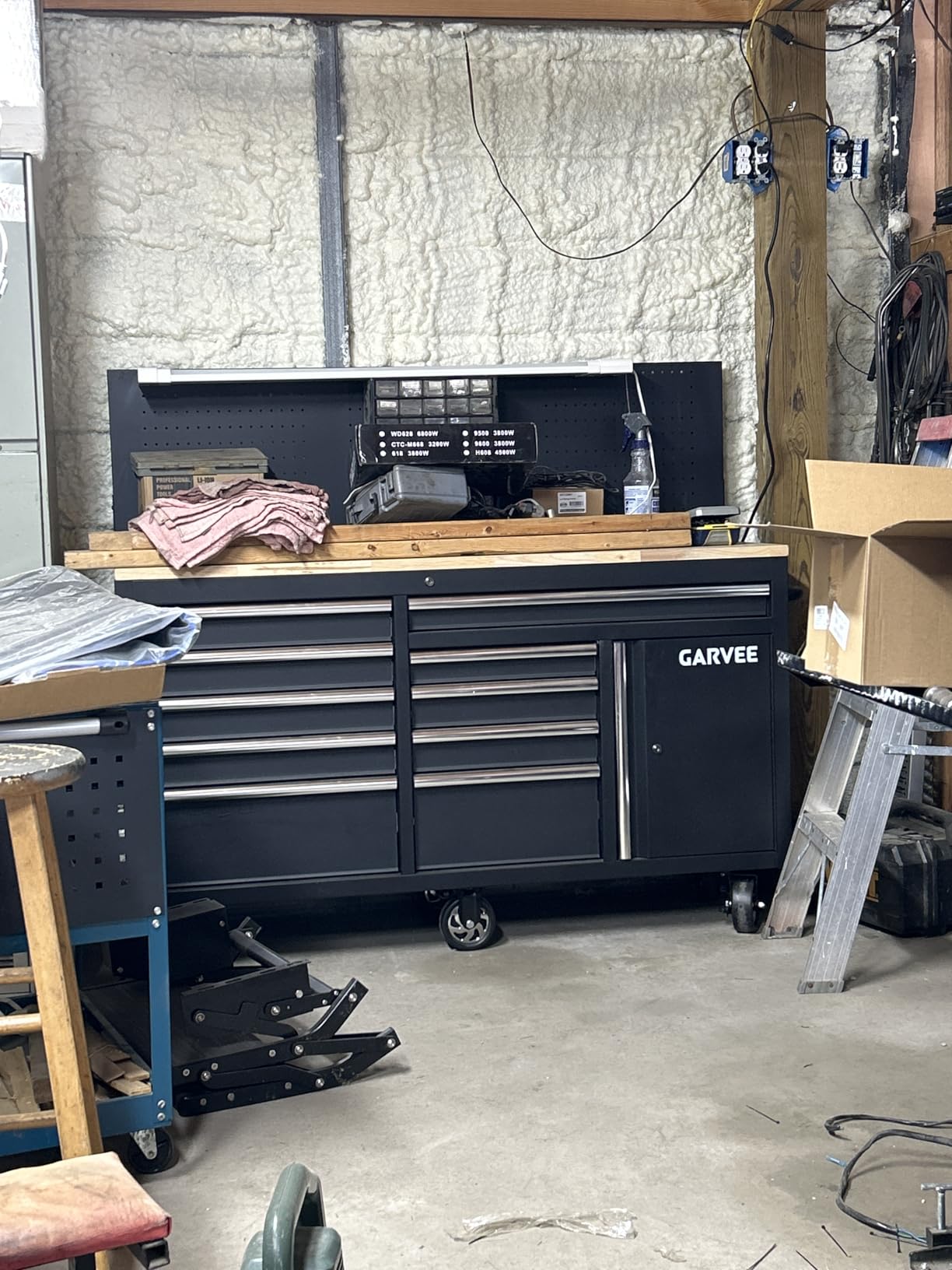 Garvee 60 in Rolling Tool Chest with 10 Drawers & Pegboard, Mobile Garage Tool Cabinet with Locks & Charging Station, Heavy Duty Workbench for Workshop, Black customer photo 1