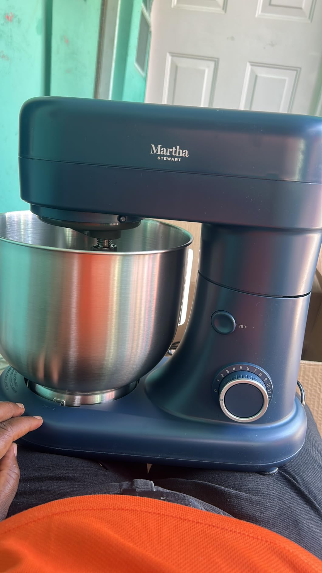 Martha Stewart 5.3Qt Stand Mixer, 12-Speed Tilt-Head Electric Kitchen Mixer with Stainless Steel Bowl, Dough Hook, Whisk & Beater, Splash Guard, Ideal for Baking Bread, Cake & Whipping, Linen Cream customer photo 2