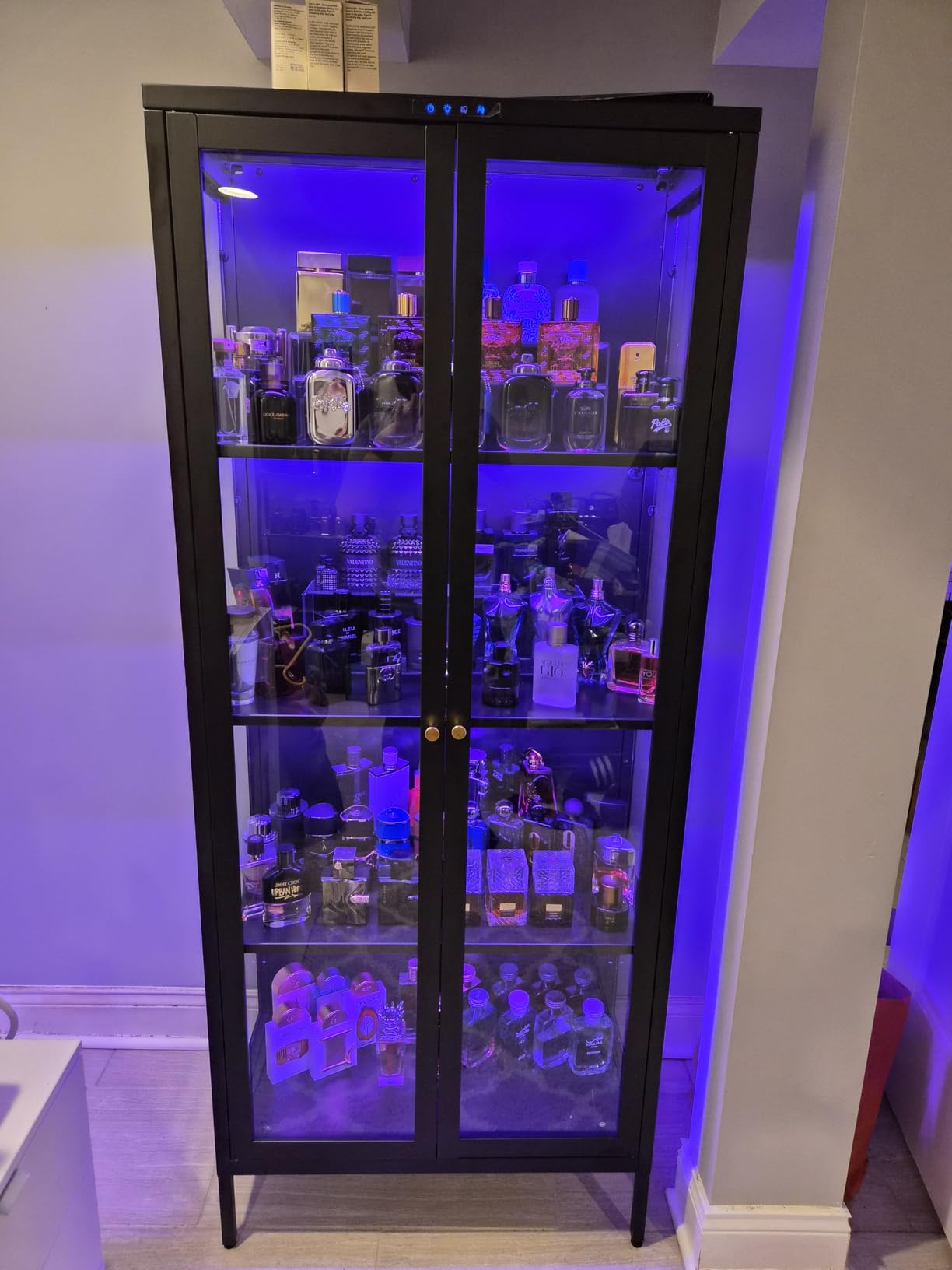 UNICOLY Display Cabinet with Glass Doors and 8 Color LED Lights customer photo 1