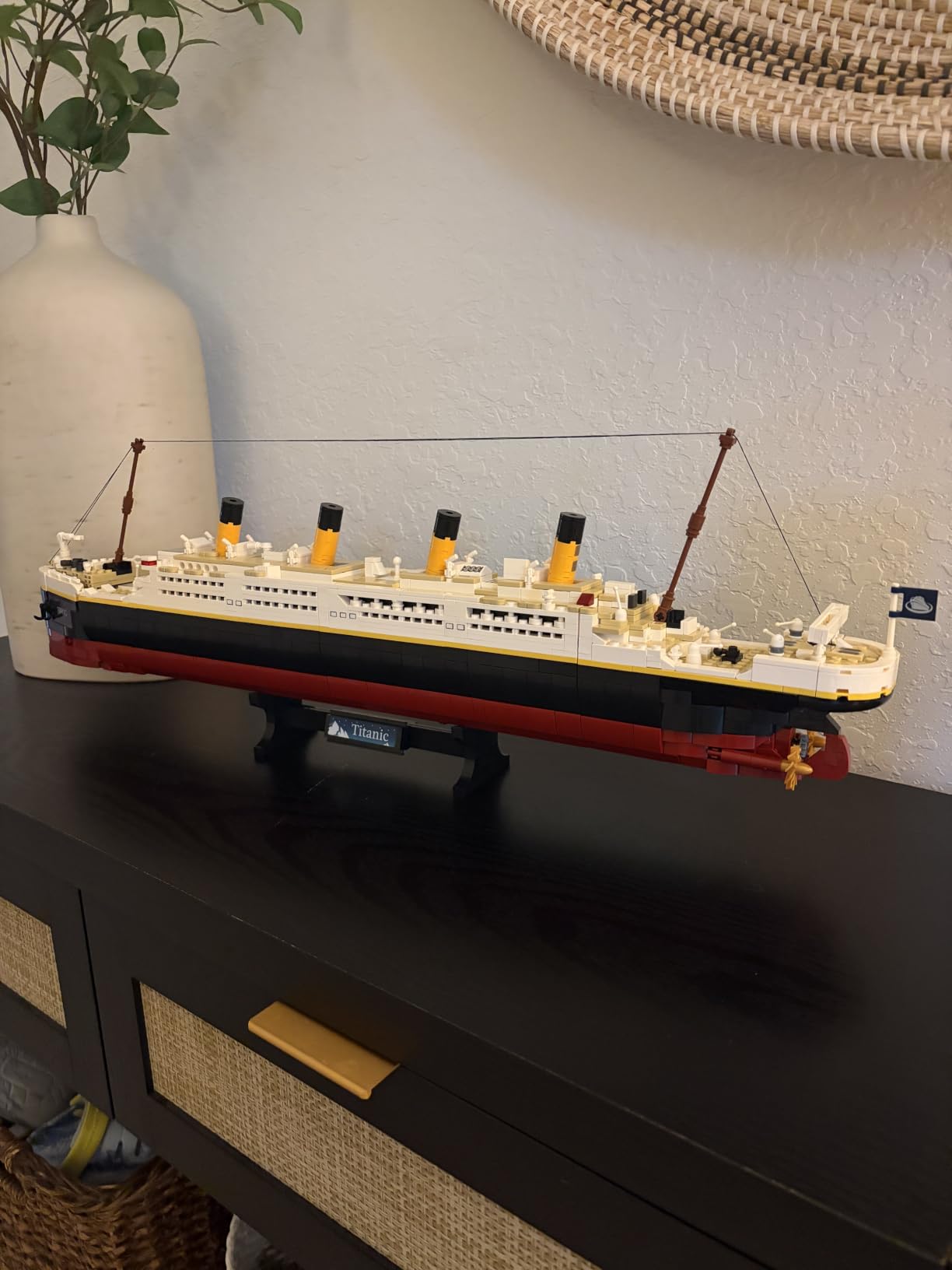 USS Missouri Battleship Building Blocks Set, 2228PCS WW2 Military Series Warship Model Building Kit, 1:325 Scale Ship Collectible Display Engineering Toy Gift for Adults Teens Military Enthusiasts customer photo 1