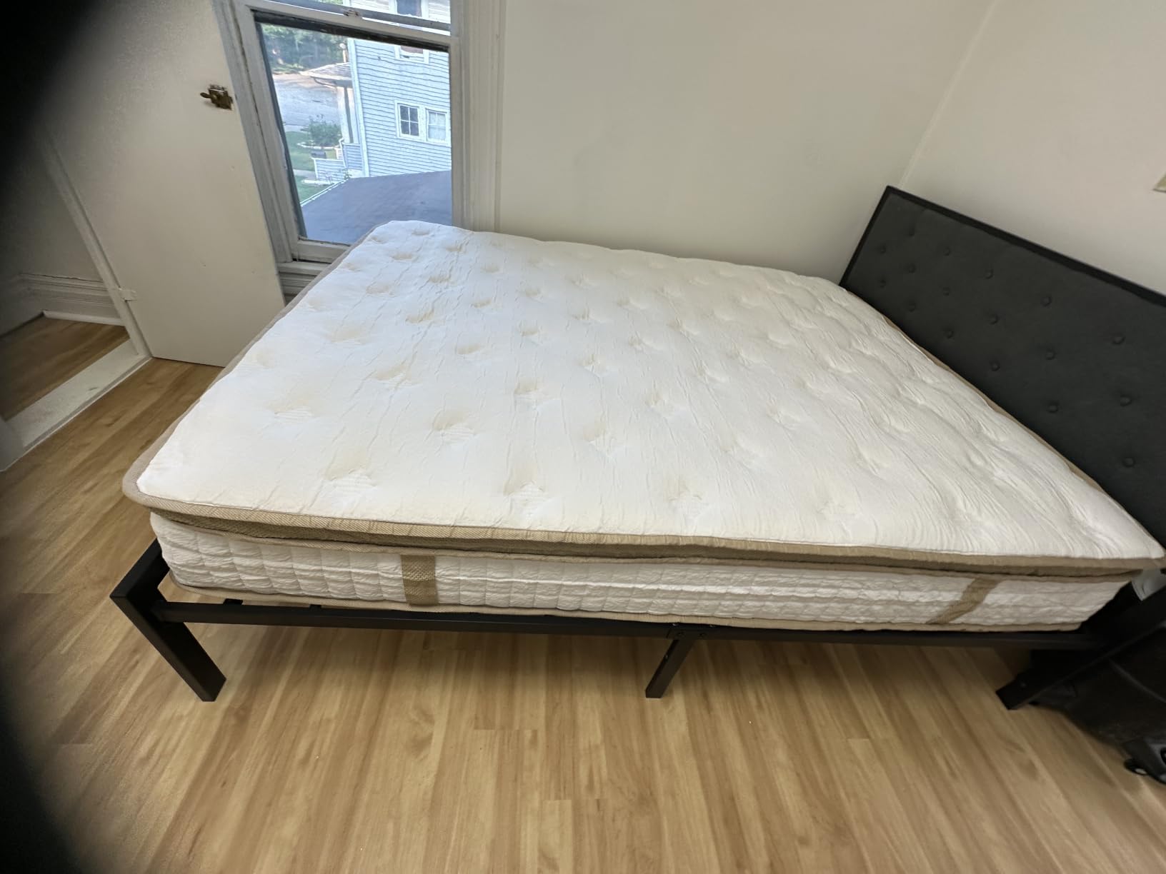 MOOA Queen Mattress, 12 Inch Cooling Hybrid Mattress in a Box, Medium Firm | Gel Memory Foam & Pocket Springs, Contouring Support & Pressure Relief, Motion Isolation, Extra Edge Support, Fiberglass Free customer photo 1