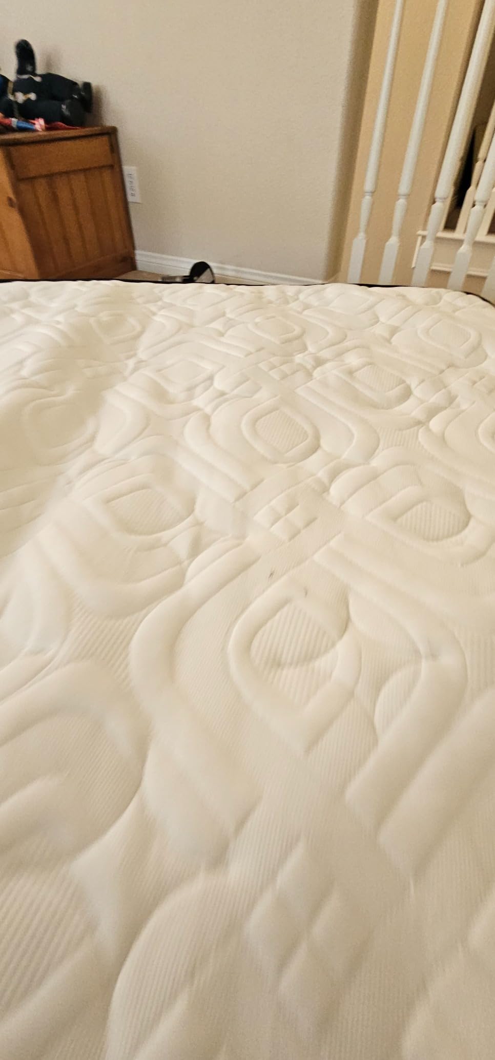 BedStory Medium Firm Queen Mattress 14 Inch, Deep Sleep Hybrid Mattresses 7-Zone Pain Relief - Medium Firm Bed in a Box - Fiberglass Free, CertiPUR-US Certified customer photo 2