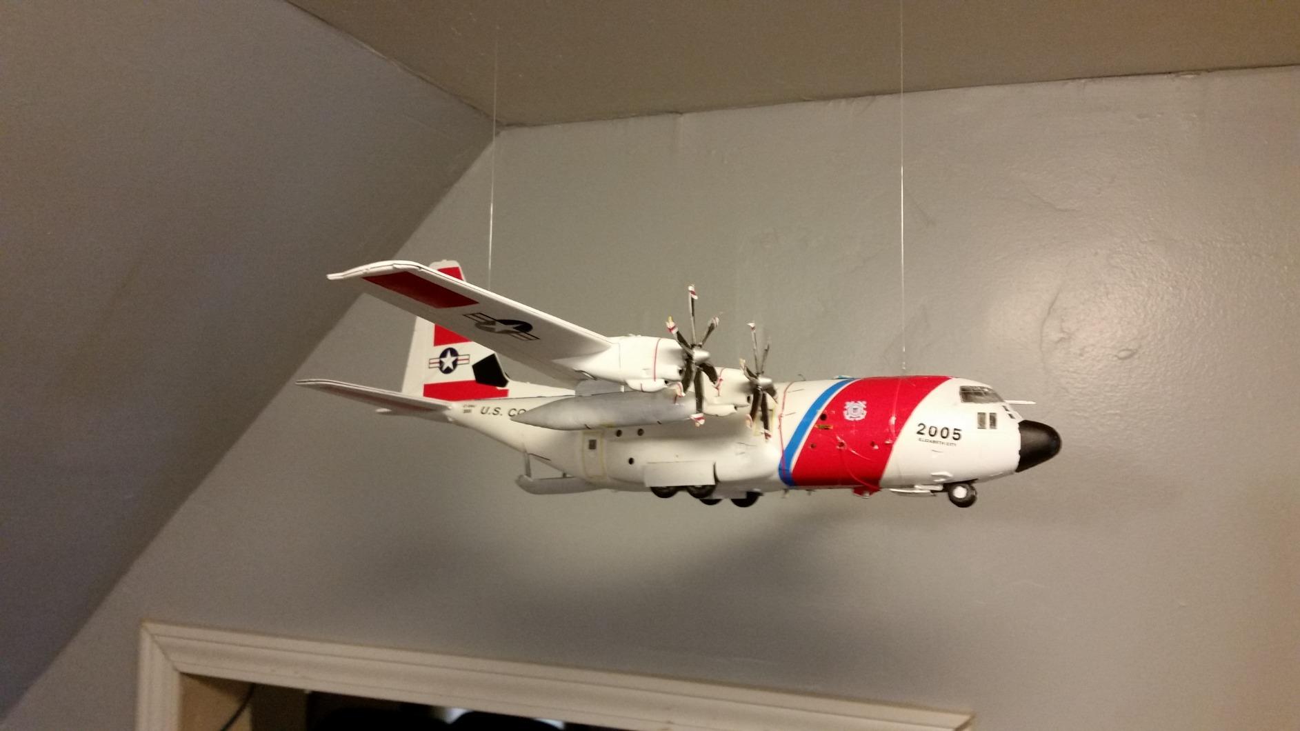 Italeri 1255S 1/72 C-130J Hercules, Grey customer photo 1