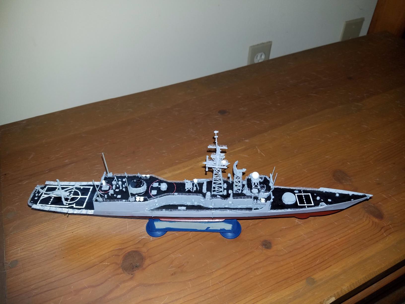 Academy Plastics 14102 1/350 USS Oliver Hazard Perry FGG-7 customer photo 1