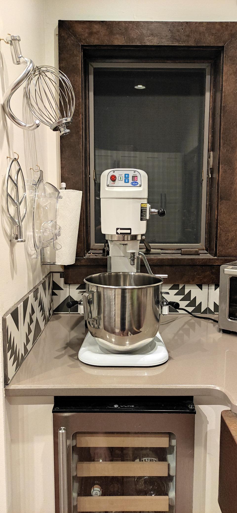 Globe Food Equipment SP08 8-Quart 3-Speed Countertop Planetary Mixer, Stainless Steel, 115 V, NSF customer photo 1
