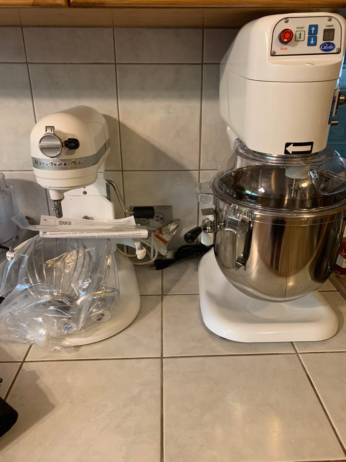 Globe Food Equipment SP08 8-Quart 3-Speed Countertop Planetary Mixer, Stainless Steel, 115 V, NSF customer photo 2