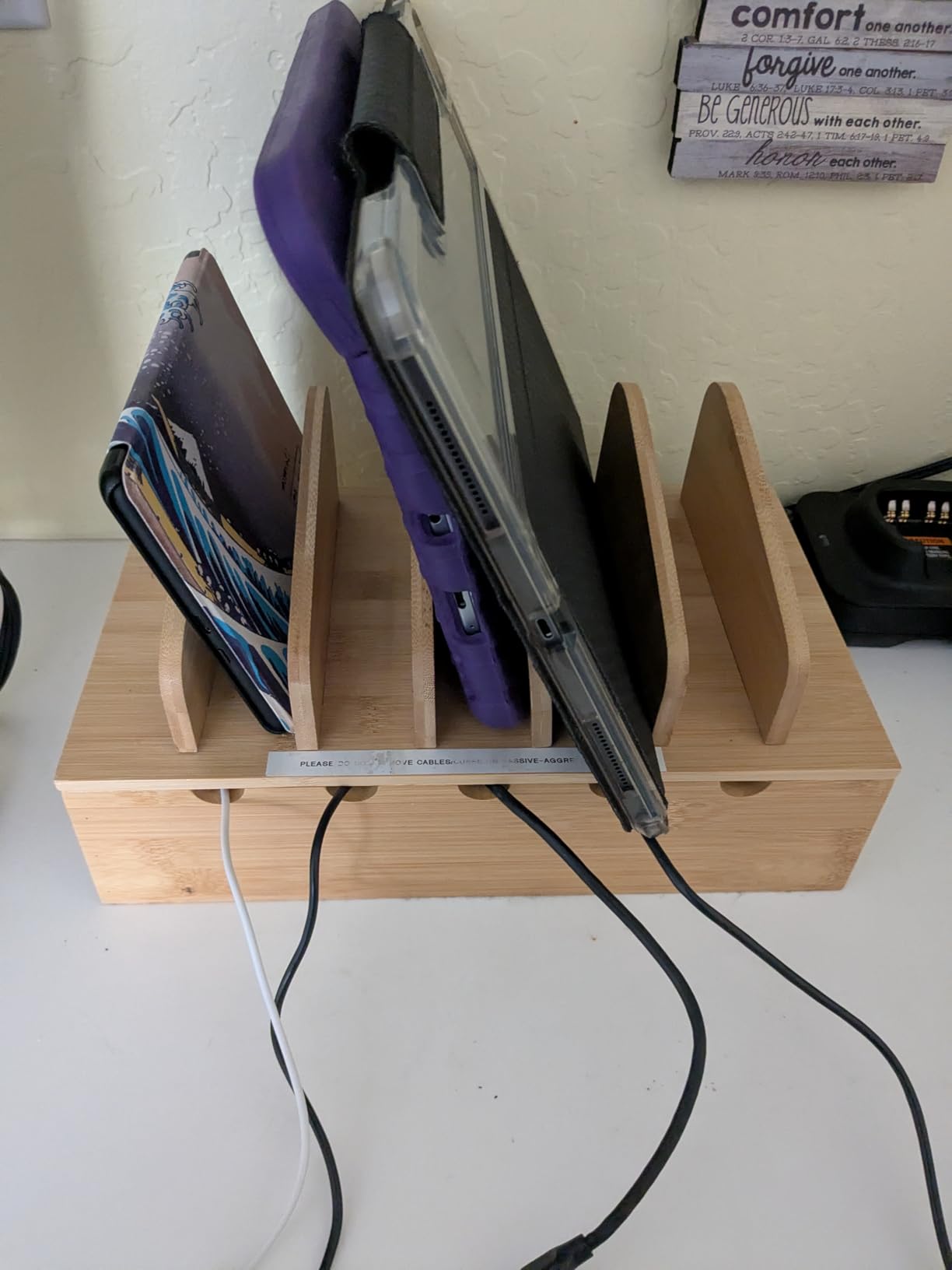 Anker Desktop Charger, 60W 6 Port USB Multiple Charging Hub customer photo 2