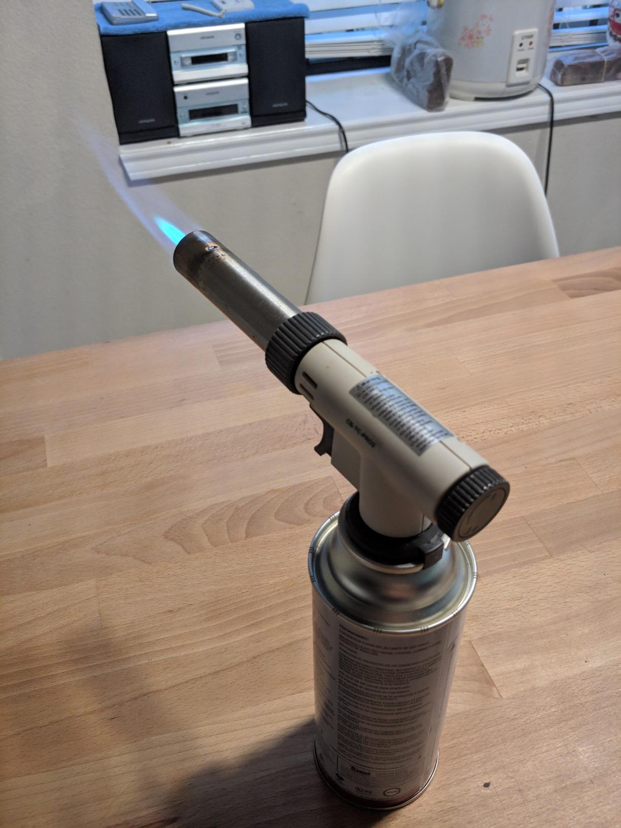 Iwatani PRO2 Culinary Professional Kitchen Butane Torch | Adjustable Flame Shape Strength 2700 F | Sous Vide Crème Brulee Pastries | Anti-flare | Incl. Stabilizing Stand | Butane Fuel Not Included customer photo 1