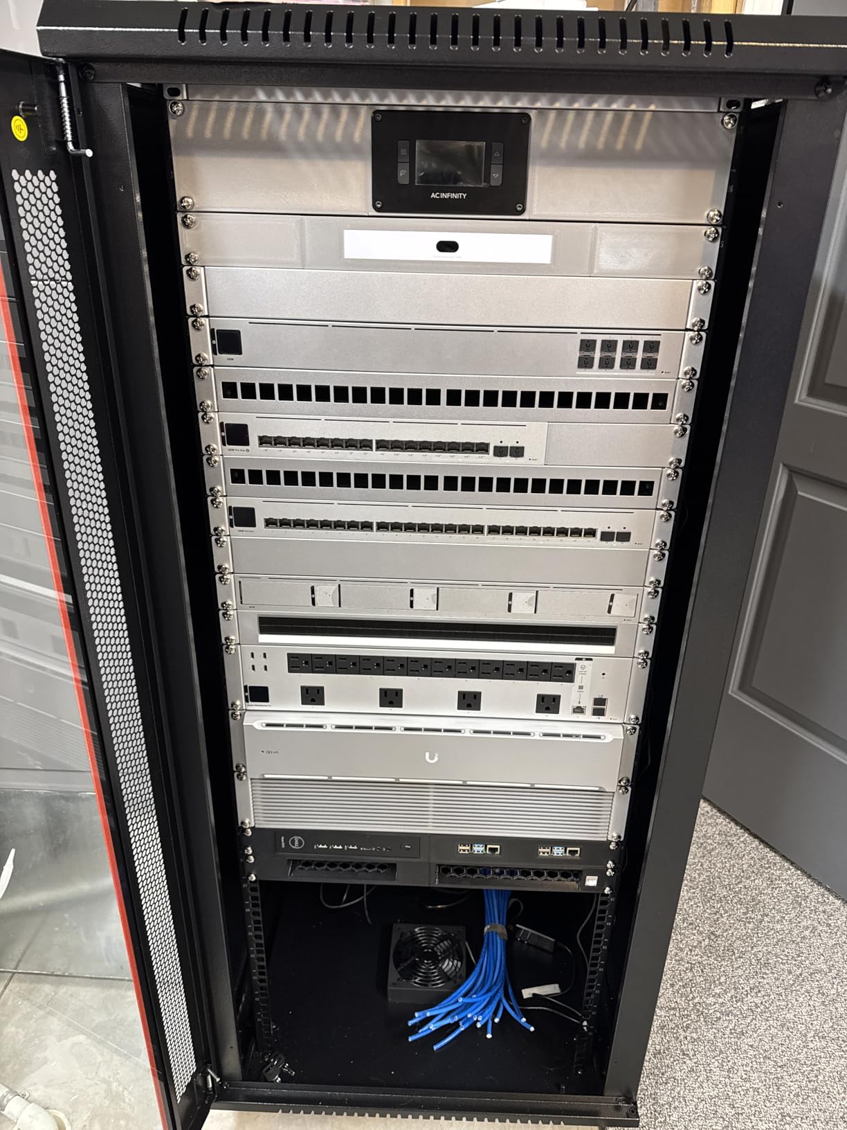 18U Wall Mount Server Rack Cabinet 24” Deep, 19” Network & AV Enclosure for Home Lab with Fan, PDU, 2 Shelves, Locking Glass Door customer photo 2