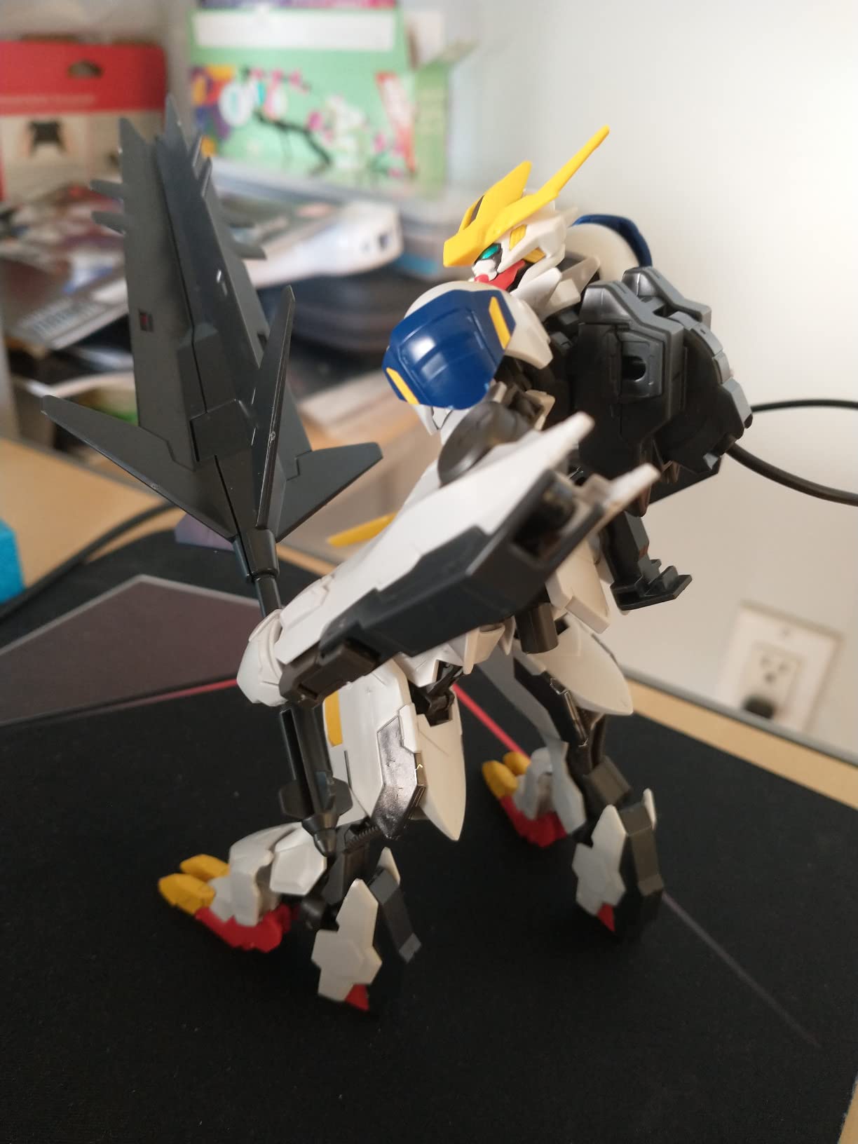 BANDAI Hobby - Gundam Iron-Blooded Orphans - No.33 Gundam Barbatos Lupus Rex, HG IBO 1/144 Model Kit,Multi-Colored,8