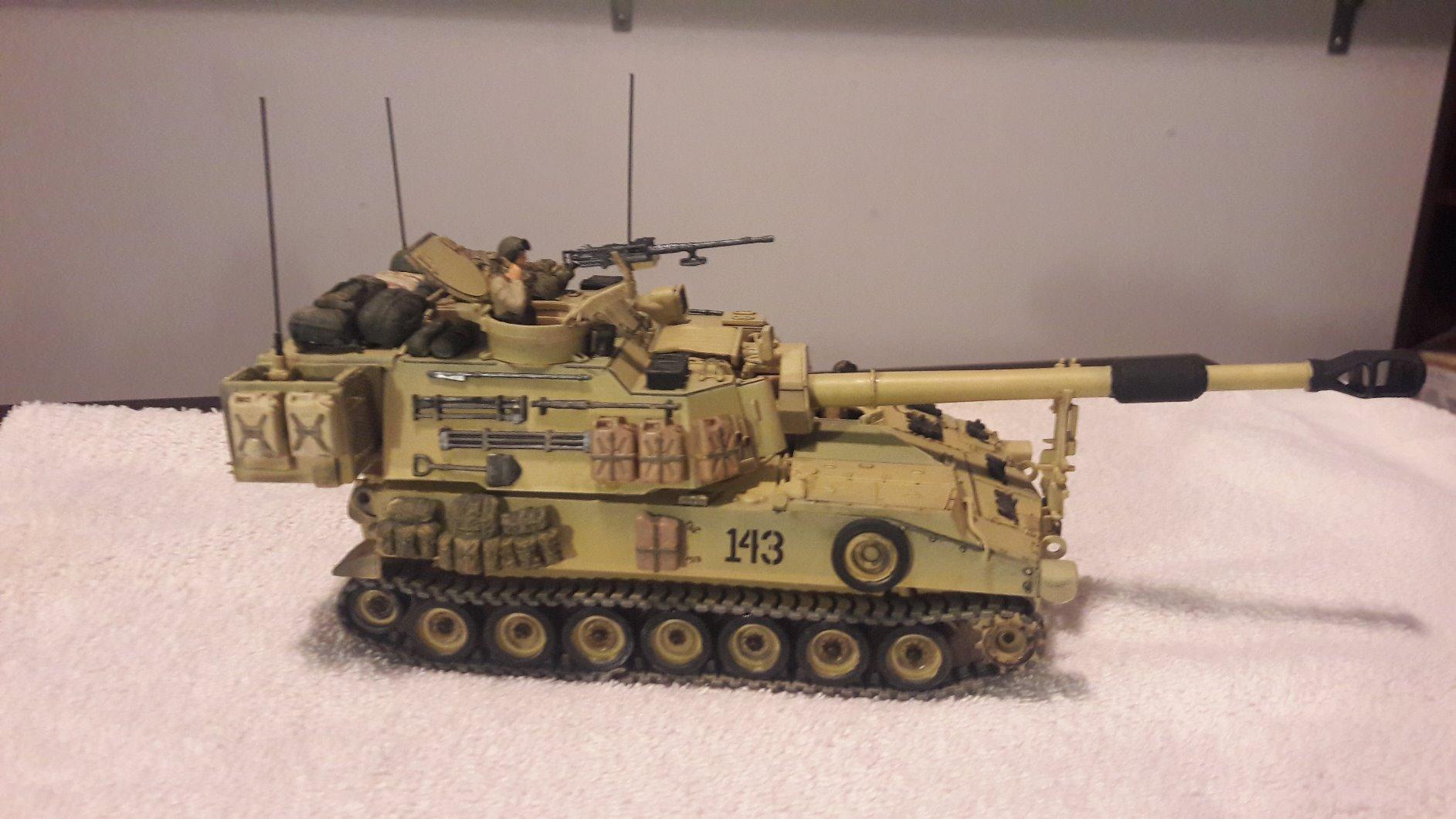 Tamiya 1/35 M109A6 Paladin US Self-Propelled Howitzer customer photo 2