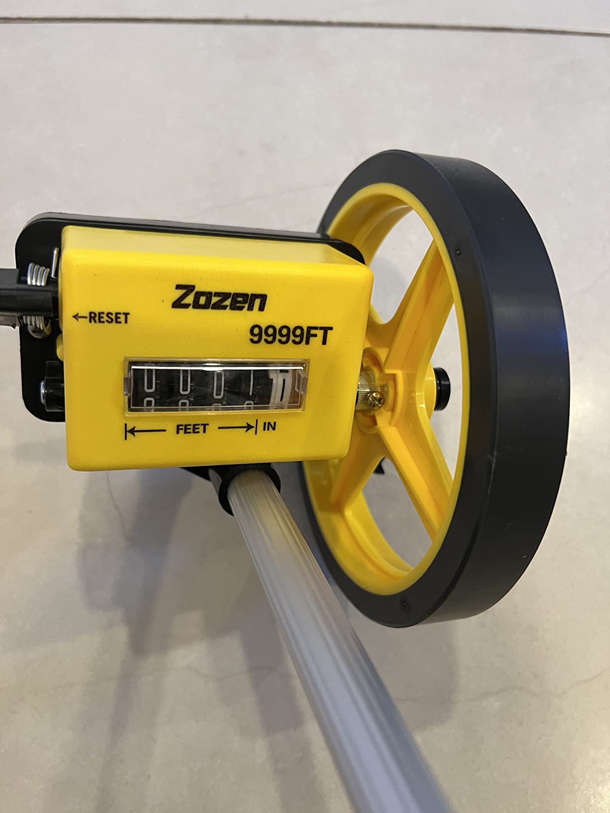 Zozen 6-Inch Measuring Wheel in Feet and Inches, Telescopic Handle, Yellow customer photo 2