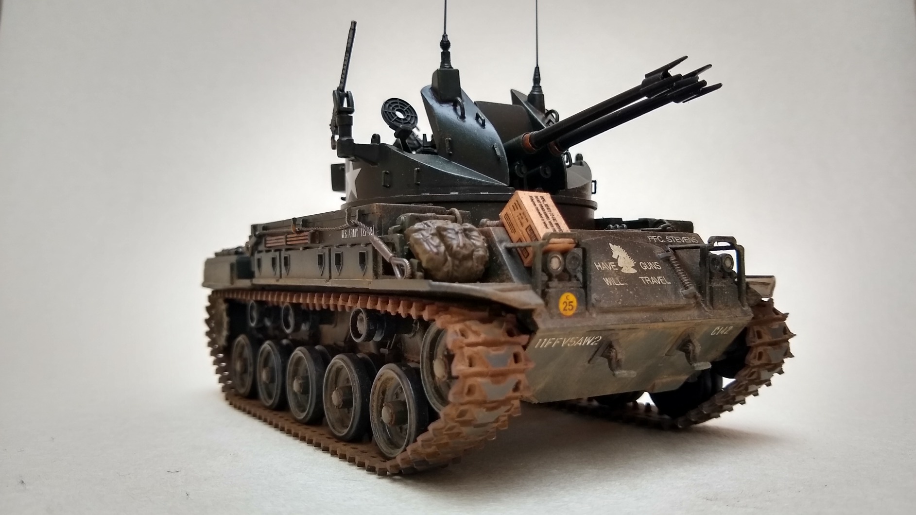Tamiya 300035161 Military 1:35 US Flak Tank M42 Duster, Faithful Replica, Model Building, Plastic Kit, Crafts, Hobby, Gluing, Plastic Kit, Assembly, Unpainted customer photo 1