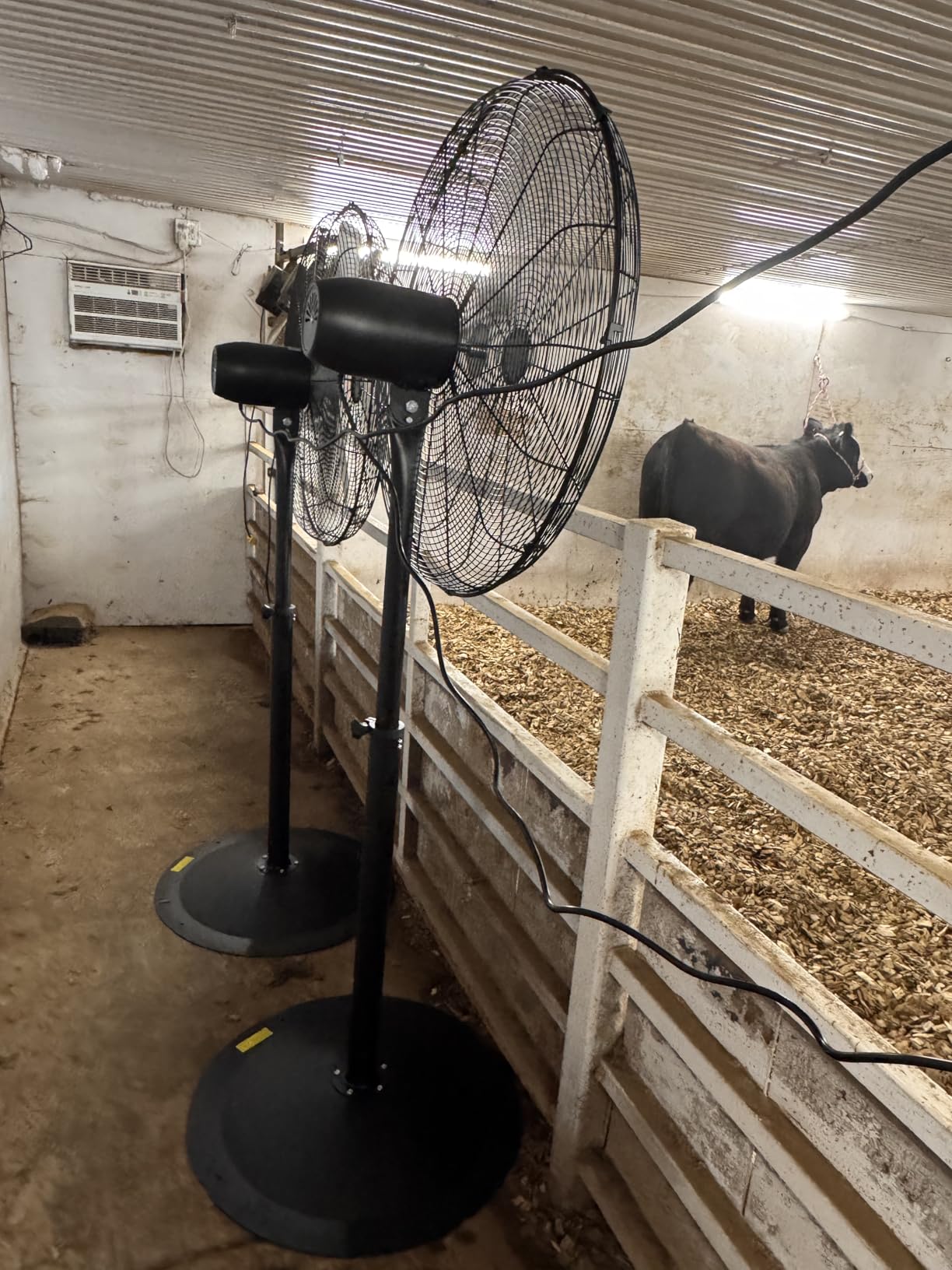 Tornado 8850 CFM 30 Inch Pedestal Fan Non-Oscillating High Velocity Fan Stationary, 3 Speed 10 FT Cord Metal, Commercial, Industrial Use, UL Safety Listed customer photo 2