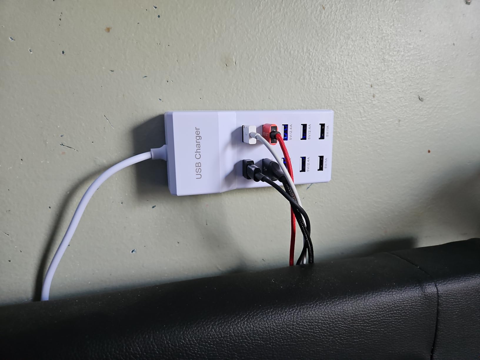 10-Port USB Wall Charger Station with Rapid Charging Auto Detect Technology Safety Guaranteed Family-Sized USB Ports for Multiple Devices Smart Phone Tablet Laptop Computer customer photo 2