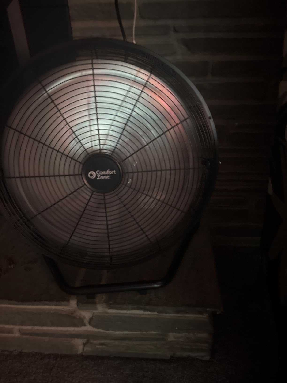 COMFORT ZONE 20-Inch High-Velocity Industrial Floor Fan customer photo 1