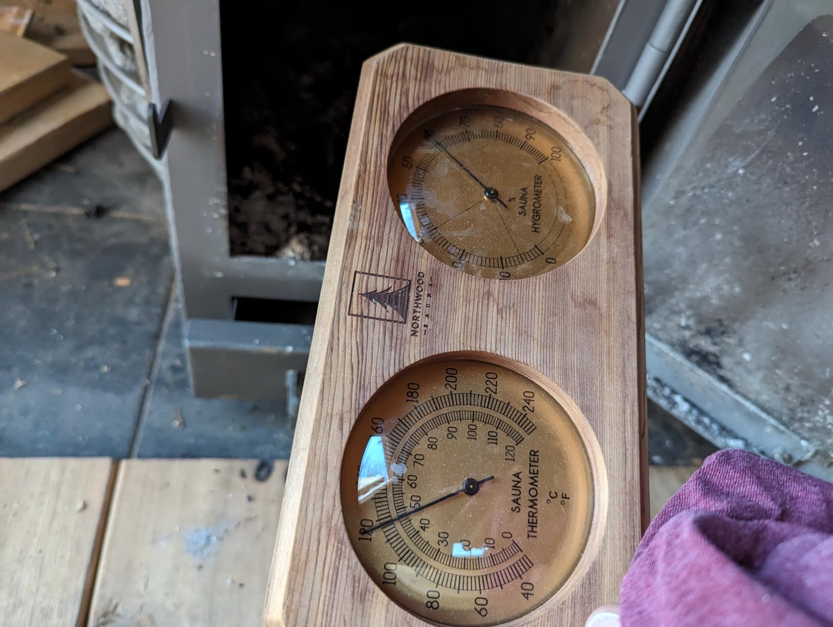 Northwood Sauna - Sauna Thermometer and Hygrometer 2 in 1 - Fahrenheit & Celsius - Handmade from Canadian Red Cedar Wood - Luxurious Golden Metal Dials customer photo 2