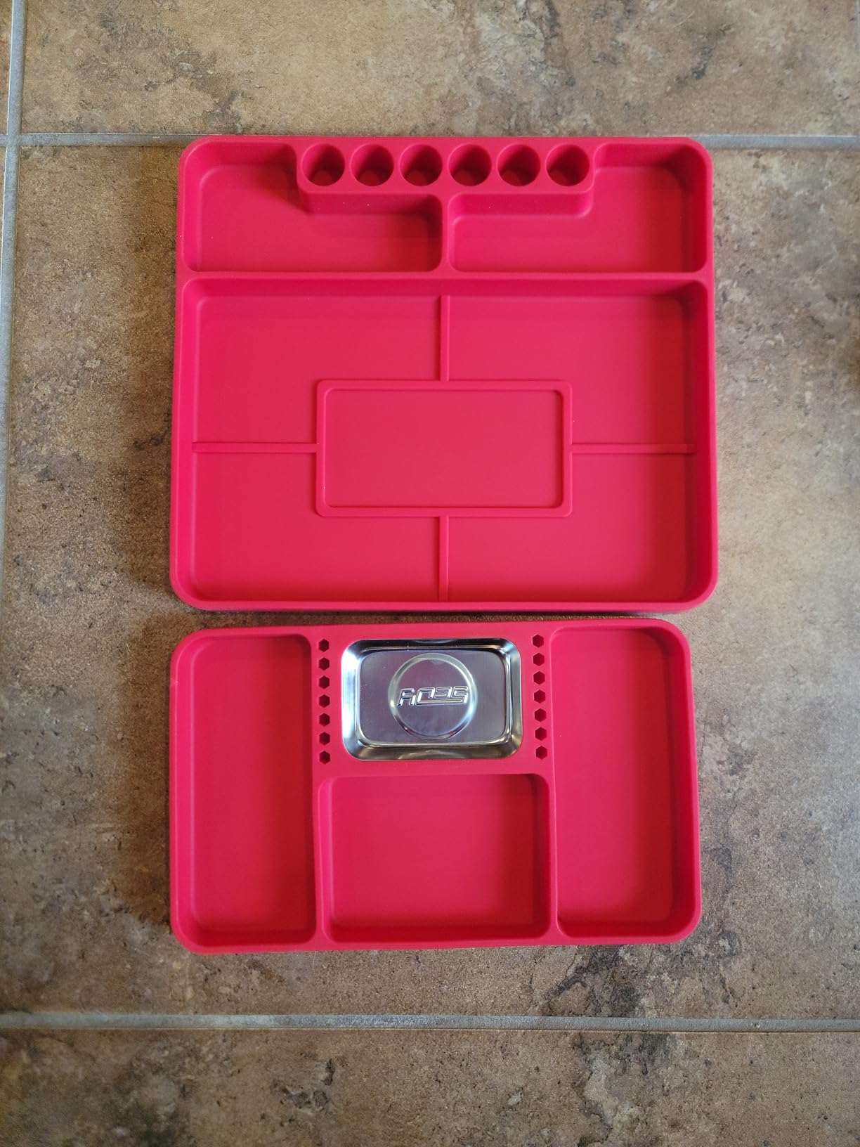 SEDY Premium Silicone Tool Tray, Automotive Non-Slip Flexible Silicone Tool Trays, Tool Organizer | 2 Piece Multi Purpose Mats with Magnetic Small parts Tray customer photo 1