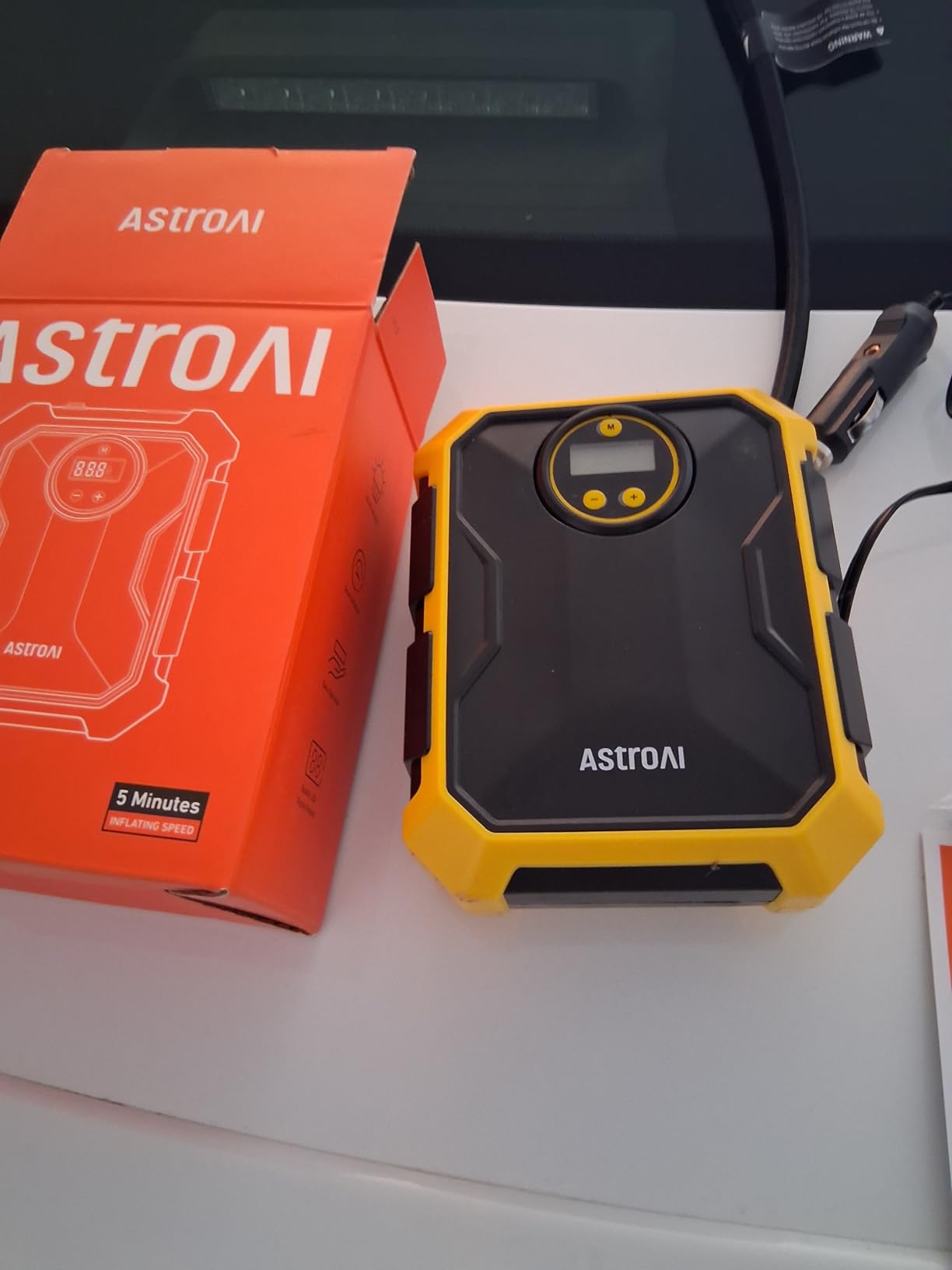 AstroAI Tire Inflator Portable Air Compressor 12V DC Integrated Storage customer photo 1