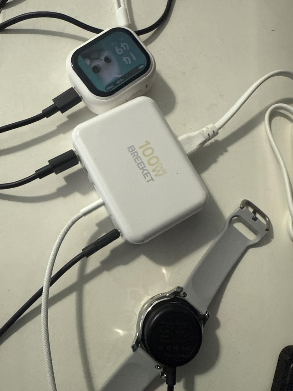 USB Fast Charger Block 50% Smaller 100W Max 6-Port GaN USB Charging Station customer photo 2