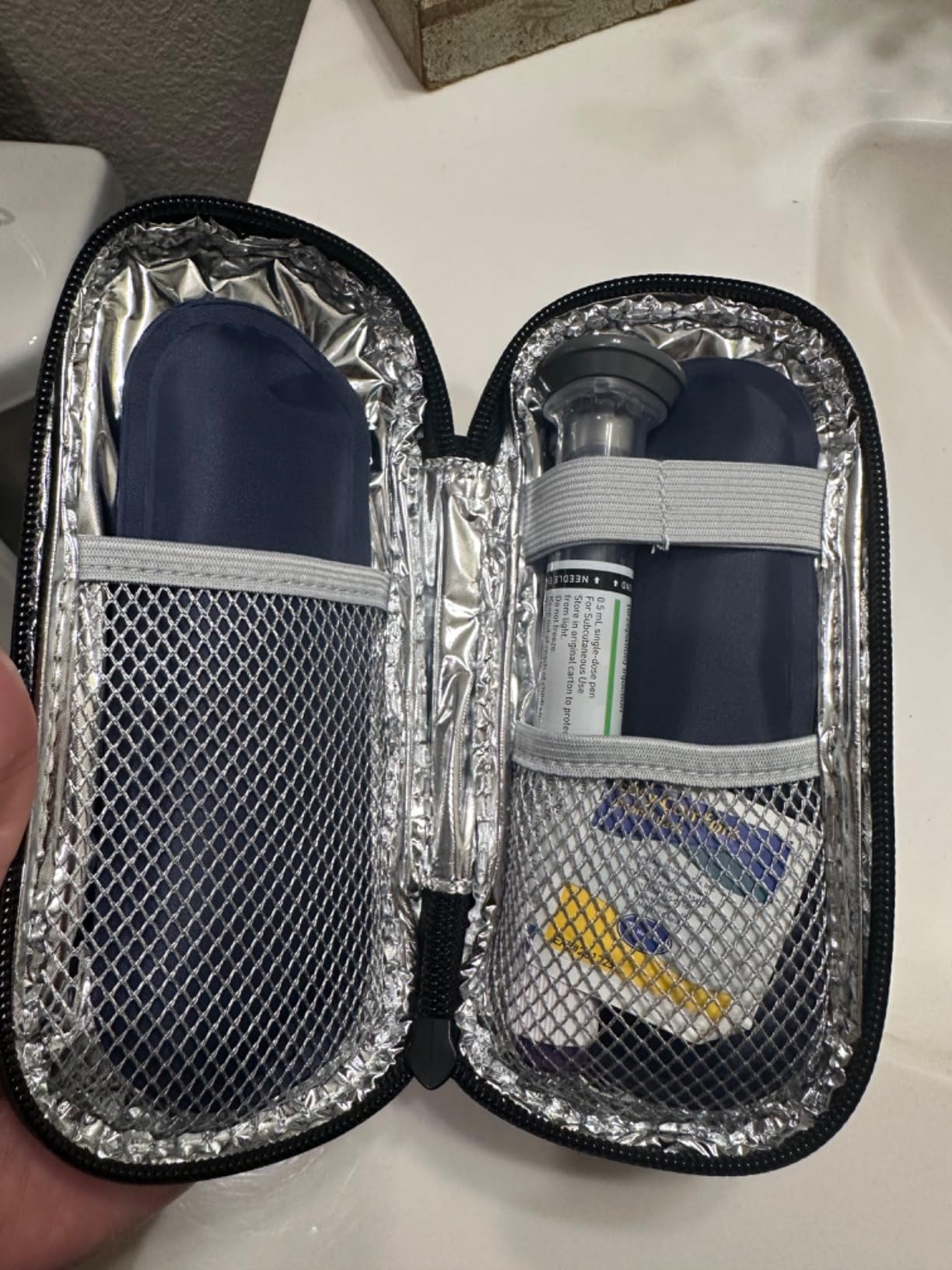 Gelozid Insulin Pen Cooler Travel Case Diabetic Medication Insulated Cool Organizer with 2 Reusable Ice Packs for Insulin Pen and Other Diabetic Supplies, for the Daily Life and Trip(Black) customer photo 1