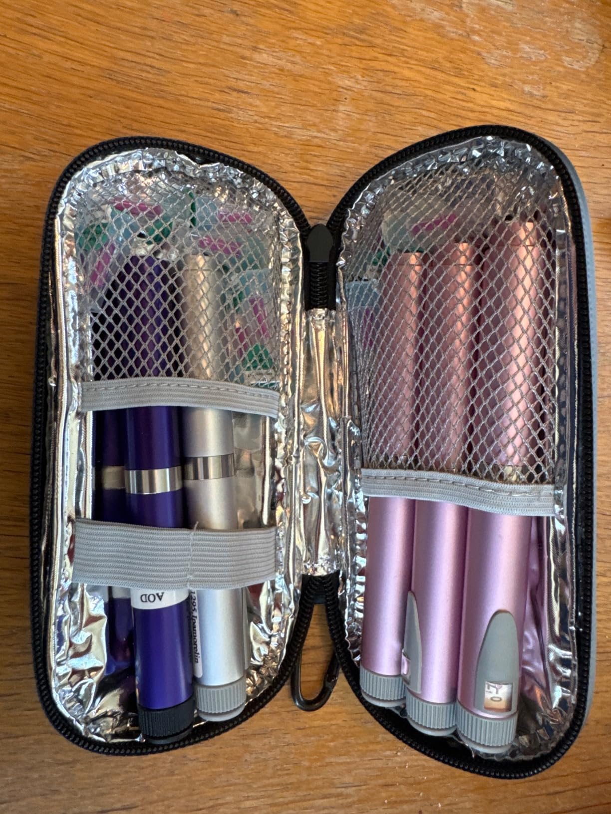 Gelozid Insulin Pen Cooler Travel Case Diabetic Medication Insulated Cool Organizer with 2 Reusable Ice Packs for Insulin Pen and Other Diabetic Supplies, for the Daily Life and Trip(Black) customer photo 2