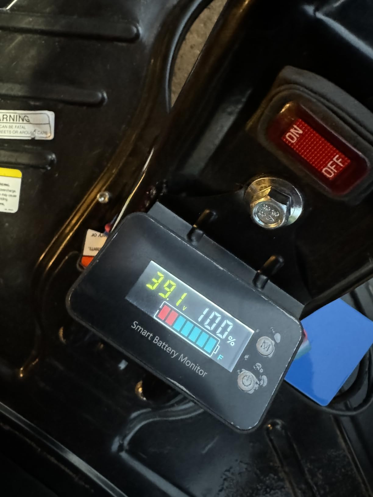 IPX7 Waterproof 7-100V Battery Monitor with Bracket,Temp & Buzzer Alarm customer photo 1