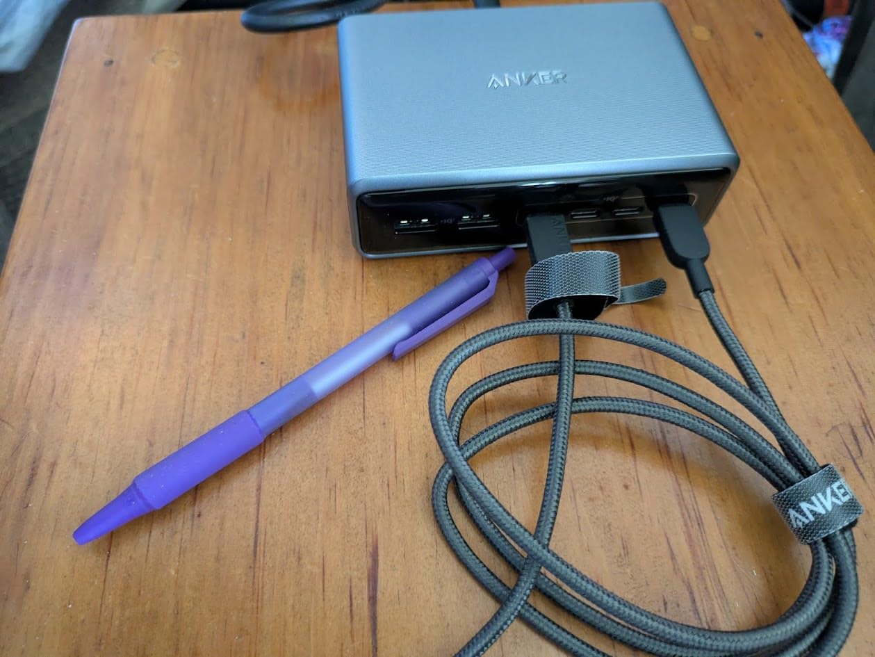 Anker Prime Charging Station, 200W 6-Port GaN Desktop Charger customer photo 2