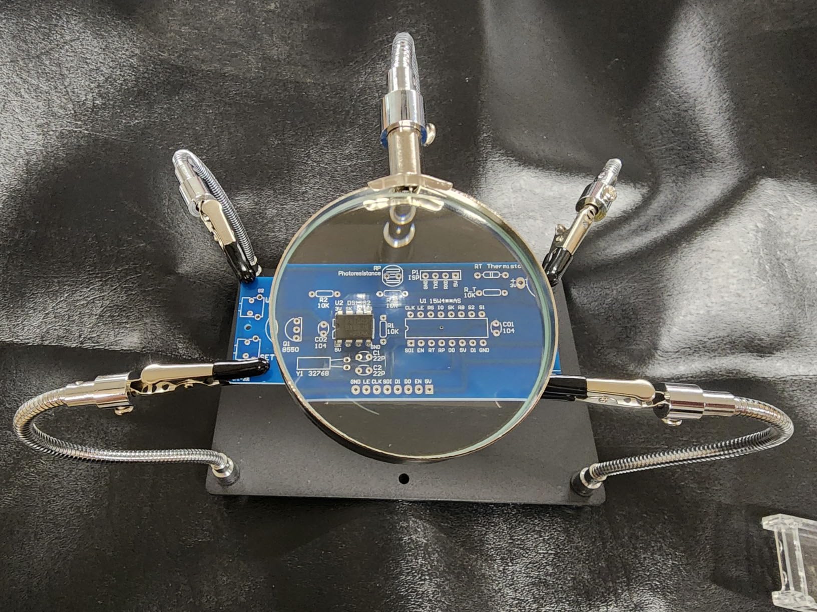 Kaisiking Helping Hands Soldering Station with Magnifying Glass customer photo 2