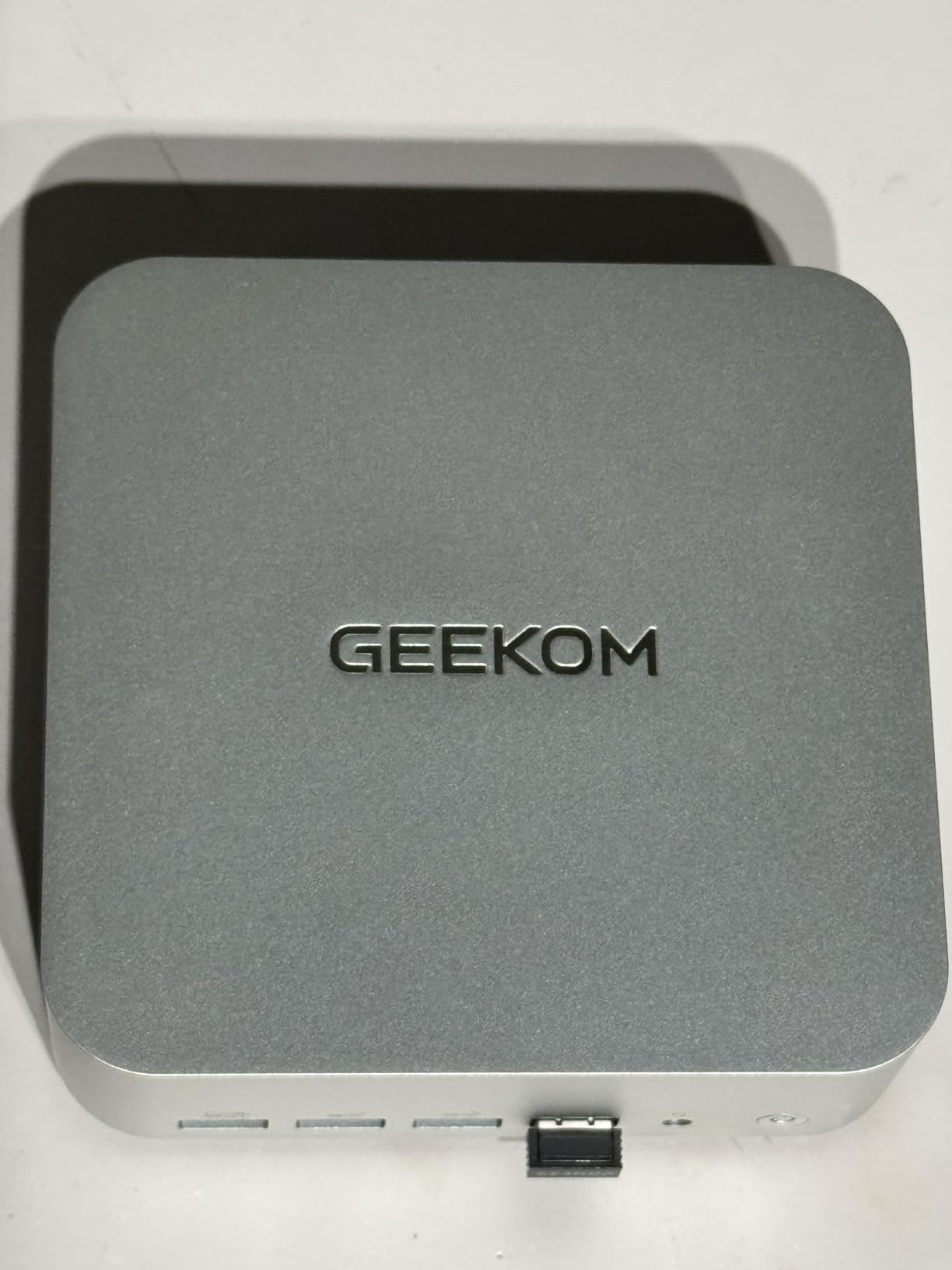GEEKOM A9 Max Top AI Mini PC,AMD Ryzen AI9 HX470(86 Tops)|32GB DDR5+2TB SSD customer photo 1
