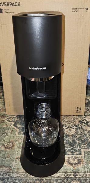 SodaStream MIX™, Sparkling Drink maker & Soda Maker Kit, Carbonates Any Drink, With Dishwasher Safe Carbonating Bottles and 1 CO2 Cylinder/Carbonator, Makes Up To 60L* Drinks, Black customer photo 2