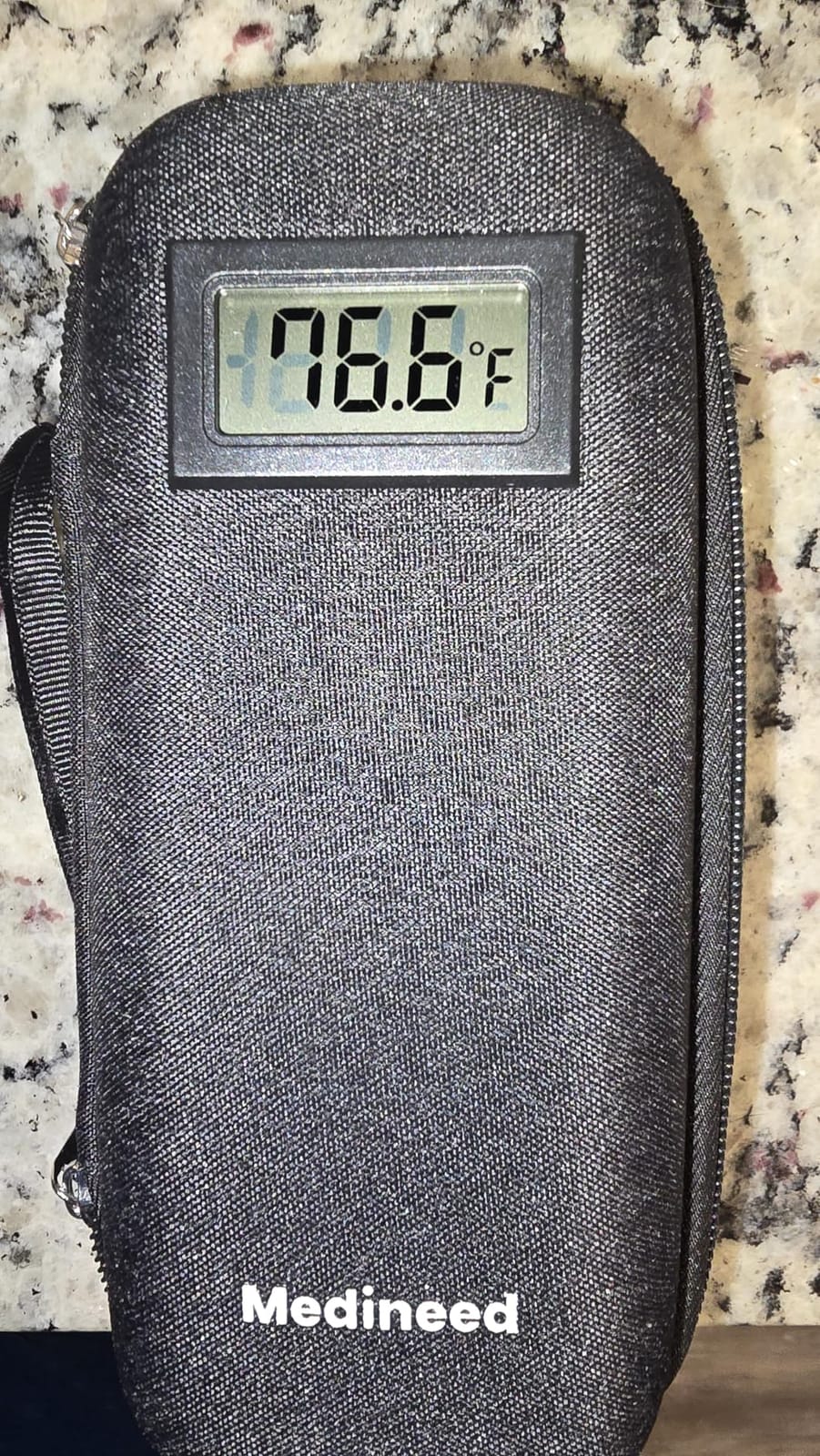 Medineed Temperature Display Insulin Travel Case TSA Approved,Black customer photo 2